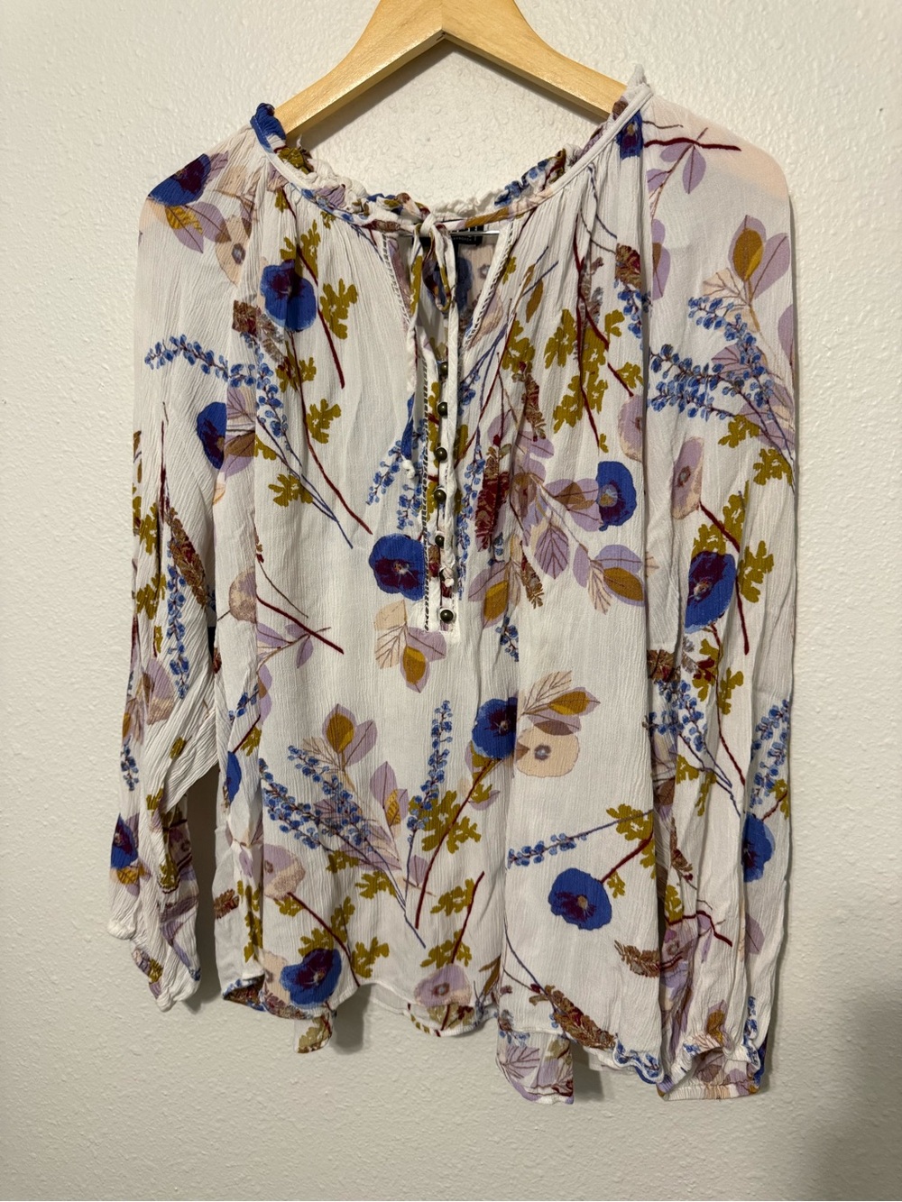 a.n.a 3X Floral Boho Peasant Blouse Tie Neck Rayon
